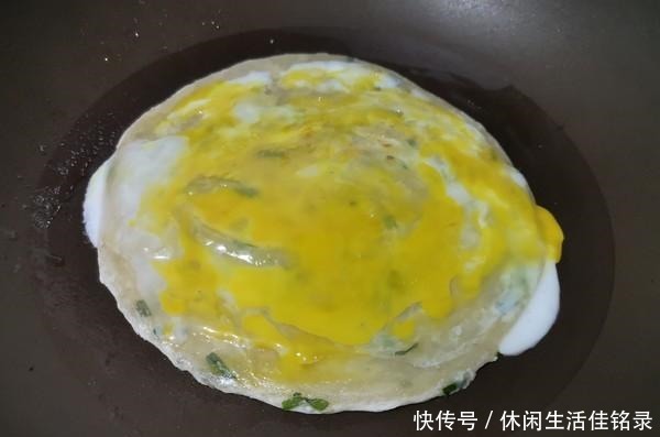 不用|早餐做这饼不用揉面,15分钟做3个,香软馅料足,管饱又解馋