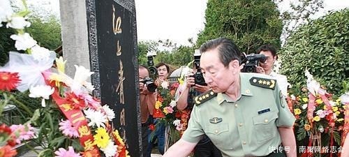 祖国|父亲战功无数,儿子为了继承衣钵,将一切都献给了祖国!