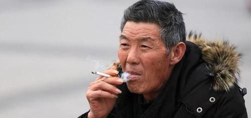 够帮助你|尼古丁的“劲敌”被发现,白开水里加上它,清除肺毒,肺病绕远路