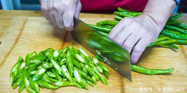 好吃|辣椒炒肉到底怎样做才好吃呢炒之前多加这一步,肉片香辣下饭