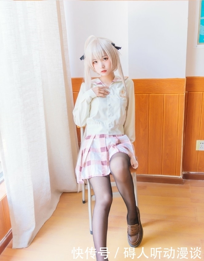 想起|你的“好妹妹”已上线,黑袜搭配学院JK,我又想起了那年的天空