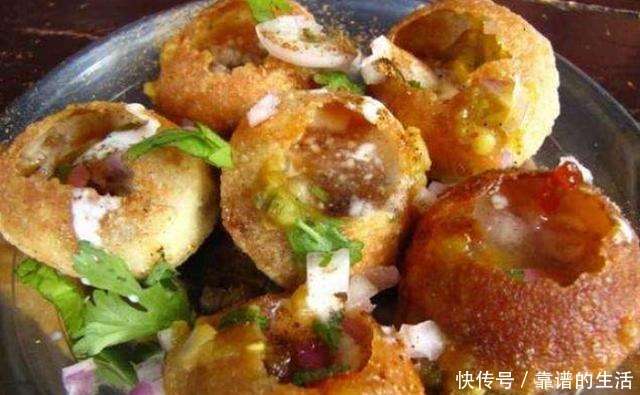 街头|印度街头的人气小吃,当地人吃得津津有味,网友看着就倒胃口!