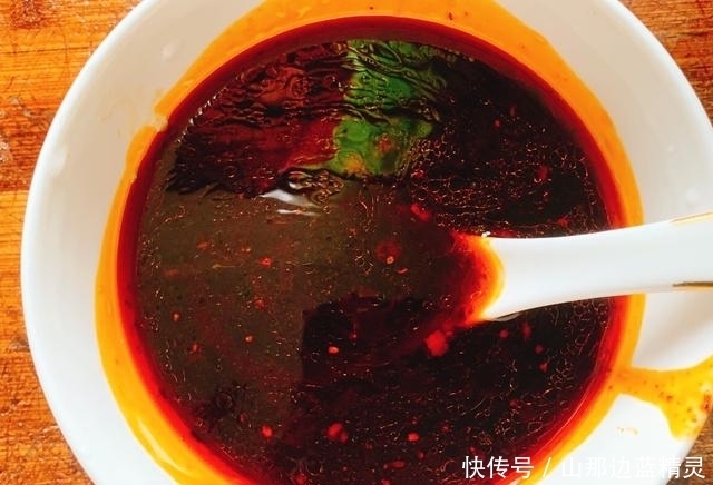  火花|鸡蛋炒一切，家常食材碰撞出不一样的火花，鲜香无比滑嫩又下饭