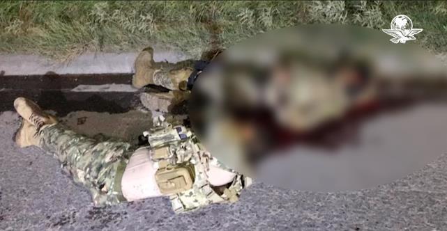 军警|毒贩俘虏遭就地处决!墨军警铁腕手段惹争议,现场画面很血腥