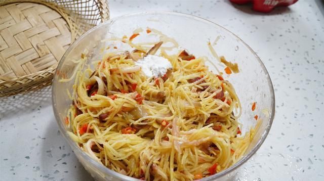 特鲜|开春了,家人最馋此菜,蒸一蒸8分钟上桌,特鲜香,次次都不够吃