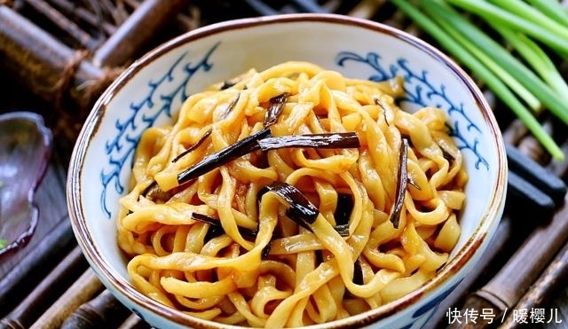 最简单|做面条,教您一招,香味独特的做法,简单、味道赞,吃完还想吃