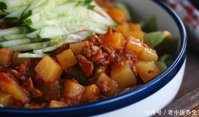 面条|面食中的极品佳作,比刀削面好看,比炸酱面过瘾,营养更解馋!