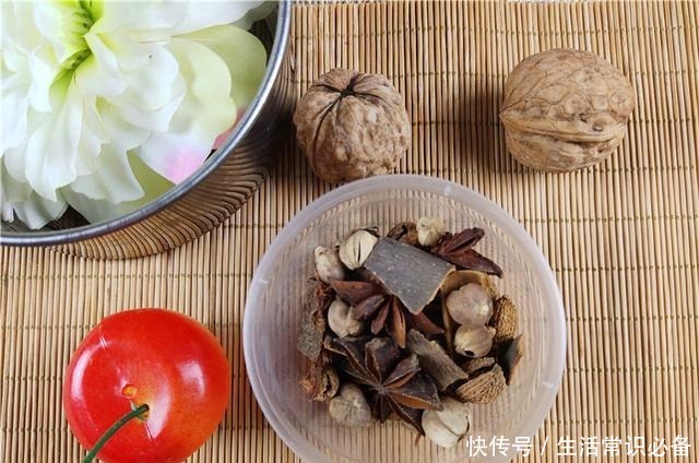 环节|一款酱骨头的5步修炼,13种香料的组合只是其中一个环节