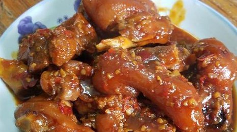  秘制|我家秘制的卤猪蹄,软烂可口,肥而不腻,3斤猪脚不够吃,收藏了