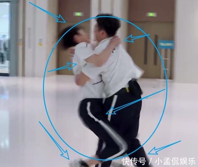 瞬间|三位歌手做客《奔跑吧》,李荣浩沙溢同框,却让节目效果瞬间拉满