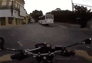 美女|搞笑GIF:糖醋鱼,红烧肉,方便面,老干妈......美女这是梦到了什么?