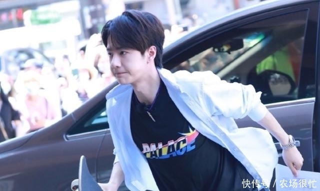 传说中|王一博师妹成《快本》主持备选,同款性格遭吐槽:又一个站桩木头