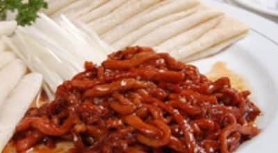 过瘾|去饭店必点菜之京酱肉丝,咸甜适中,酱香浓郁,搭配豆腐皮,过瘾
