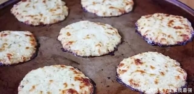  煎饼果子|这才是煎饼果子最好吃的做法,煎饼香,果子酥,比外面卖的还好吃