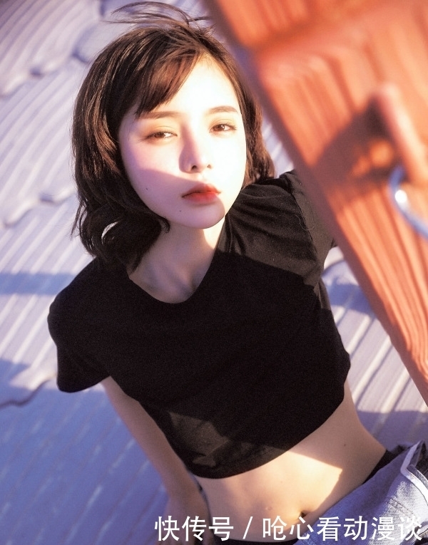 拥抱|拥抱大海的美少女