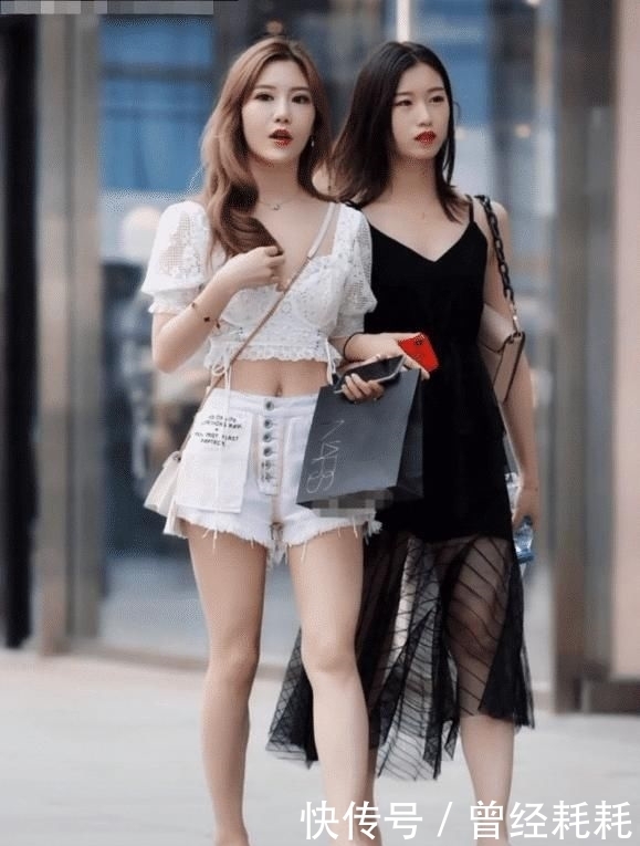 设计感|右边的小姐姐的性感风略胜一筹?