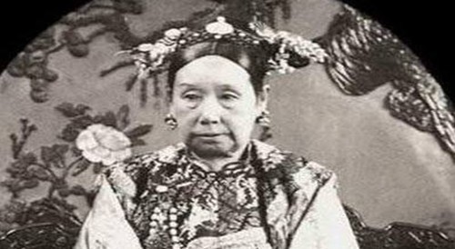 每餐|慈禧生活有多奢侈?每餐吃饭为什么要100多道菜?原因能想象吗