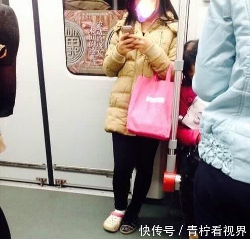 个性|妹子，你穿的裙子也太个性了吧，怎么全是气球啊