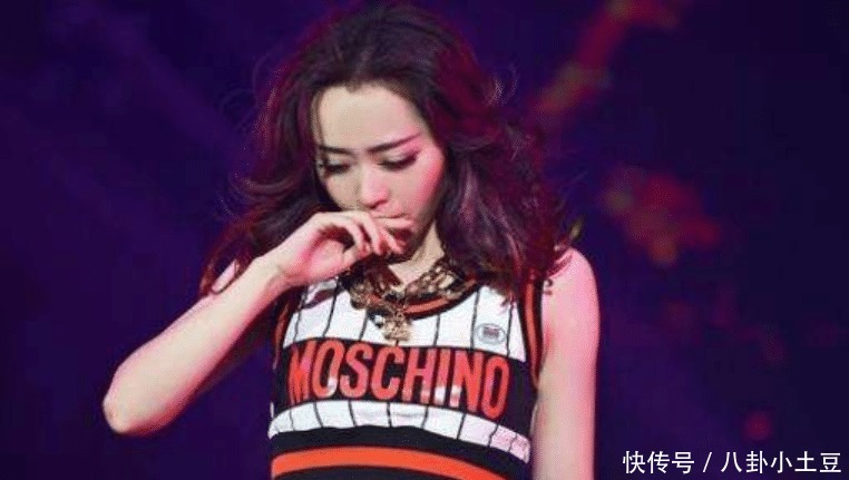 方言rap|可怜的张靓颖,被新说唱选手喷成“筛子”,和当年邓紫棋如出一辙