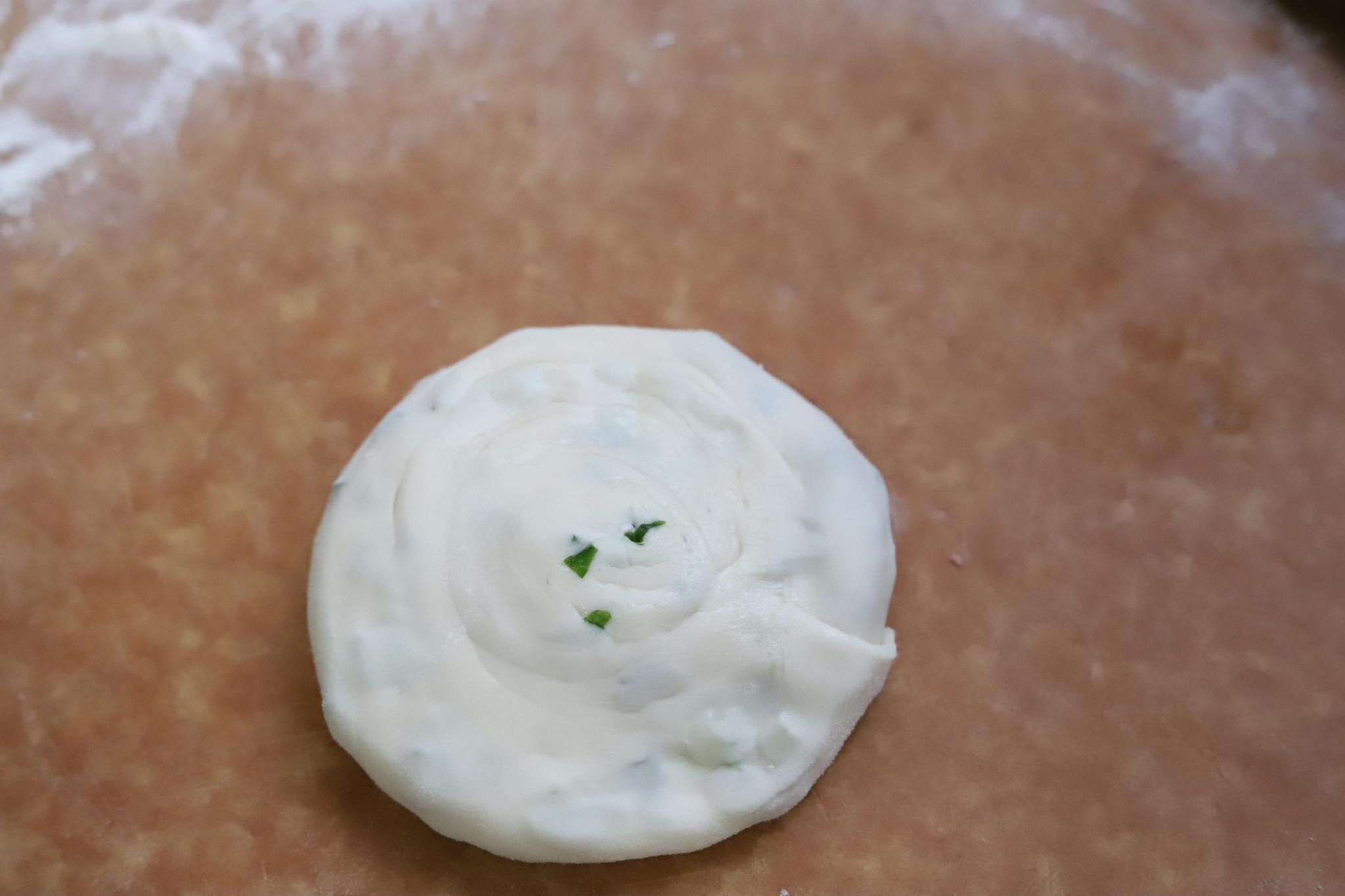 不用|葱油饼的家常做法,层层起酥,放凉也不会硬,学会了再不用出去买