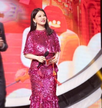 蘑菇|网红和艺人有何区别?薇娅来蘑菇屋,黄磊和何炅的接待已说明一切