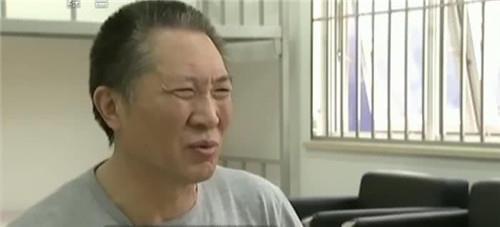  冒充|他冒充军人行骗15年，结果却入戏太深，被捕后：你敢对少将动手？