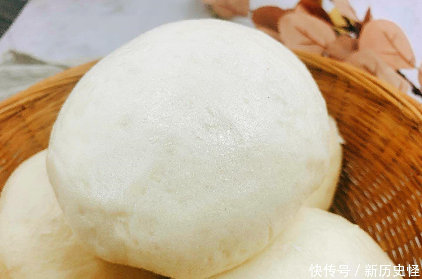 温水|发面容易酸大厨教您发面的5大诀窍，保证面更香，20分钟发满盆