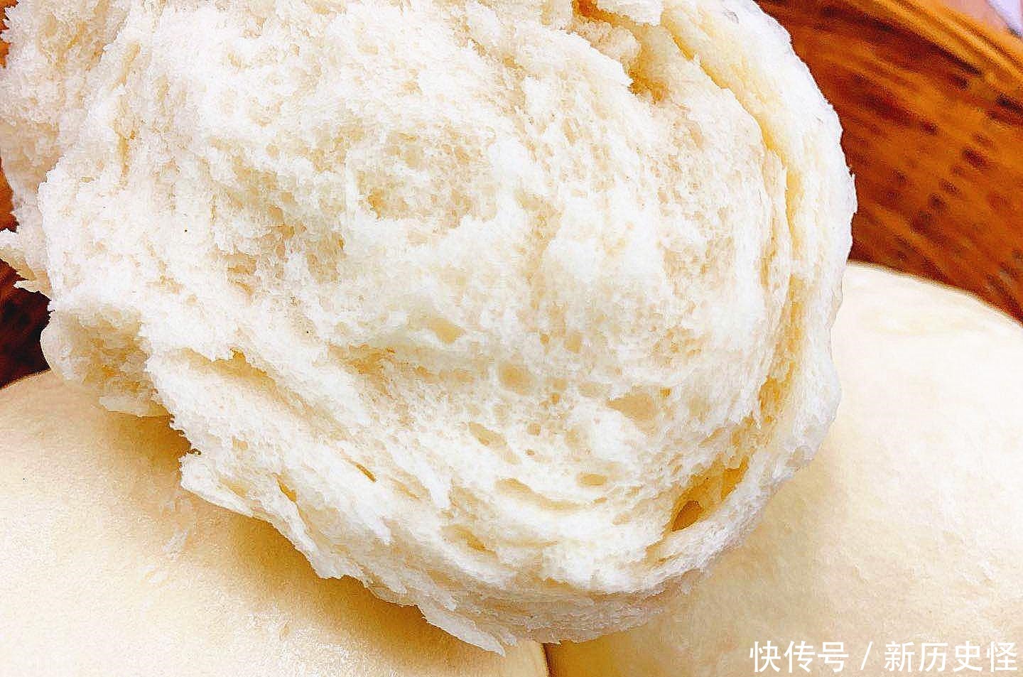 温水|发面容易酸大厨教您发面的5大诀窍，保证面更香，20分钟发满盆