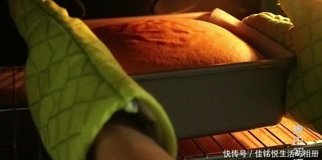轻松|儿时的经典味道,柔软湿润的古早味蛋糕,新手也能轻松做