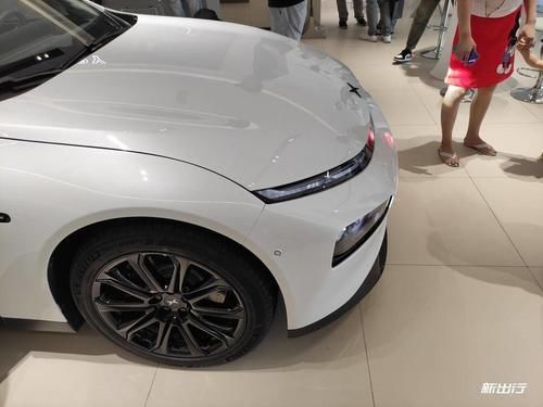 新能源汽车|买一辆概念车是什么感觉小鹏P7简单上手体验