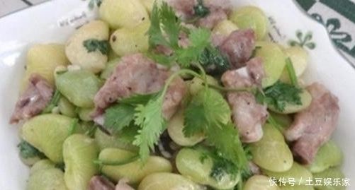  同事|请同事吃饭，2个人准备4道菜，同事还嫌不够吃，背后说我“抠门”