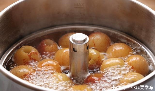 美味|秋天,碰到这水果别手软,6块一斤,煮一锅囤起来,冬天吃特美味