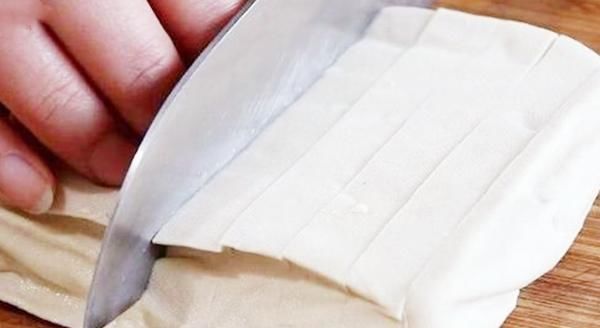 中国|同样是切豆腐,英国切条,日本切块,法国切花,看中国没开玩笑