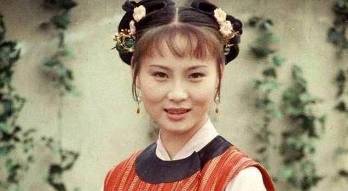  撵走|晴雯撵走坠儿的时候，万万没有想到，她才是和自己最像的人！