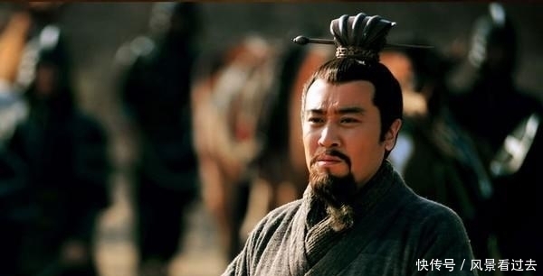诸葛亮|此人深得刘备赏识庞统称赞,诸葛亮却用8个字否定了他