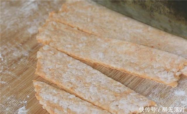 过瘾|用剩米饭做出的辣条,还真是头一次见,口感劲道超级过瘾