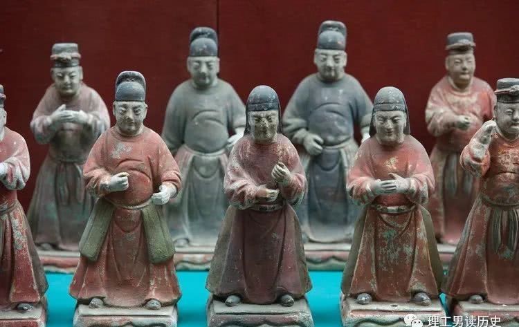 宰相|黄巢纵横南北的时候，唐僖宗的宰相们在做什么？