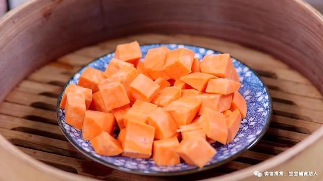 面粉|1根红薯,不烤不油炸,加碗面粉香软绵密,全家都要抢着吃