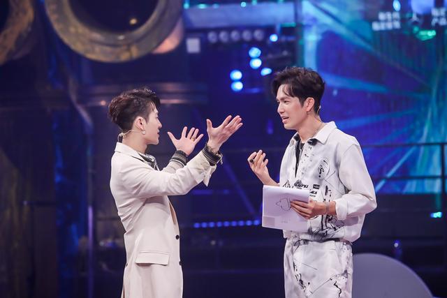 王一博|王嘉尔王一博钟汉良张艺兴实力超群,《街舞3》锁定年度爆款