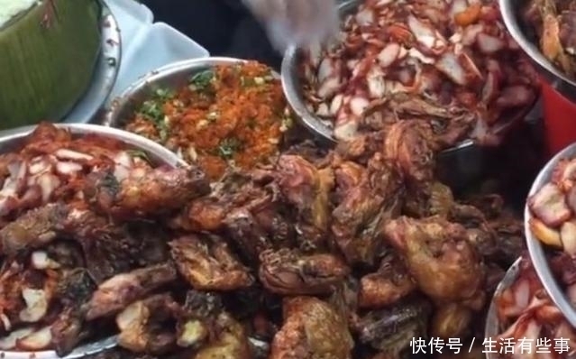 老板|女子街头巧卖米饭30元一份每天100份不够卖顾客好吃