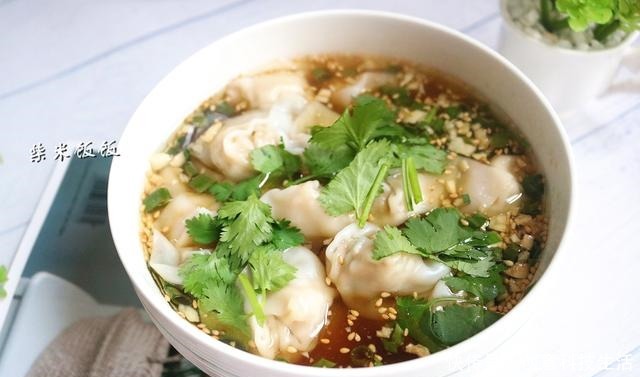 馄饨|馄饨汤汁不难调，加这几种调料，开水一冲，比骨头汤还鲜美！