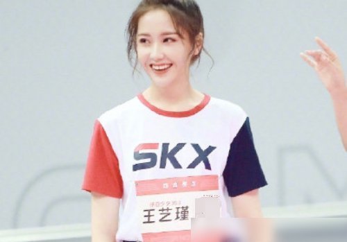回事|王艺瑾交接棒失误忍不住哭泣,何洛洛专门去道歉,90度鞠躬是咋回事