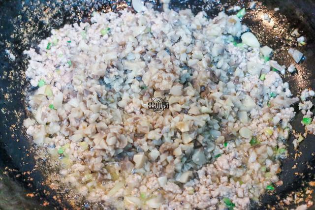  冬天|冬天最爱这个菜，我家经常做，简单方便，喷香下饭，每次做不够吃