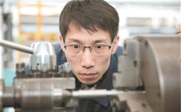 技术|技校出身辽宁小伙5年攻破西方绝密技术,国家当即表态:立马重用