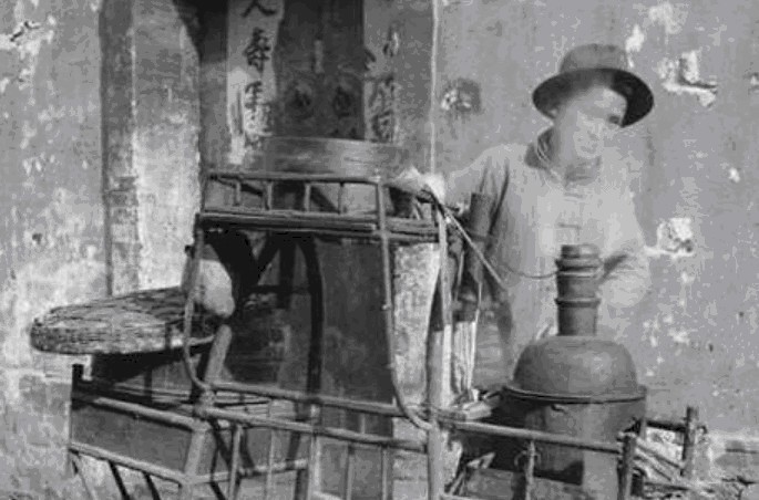小吃|老照片:清末街头一百年前的小吃,那时候的是不是非常美味?