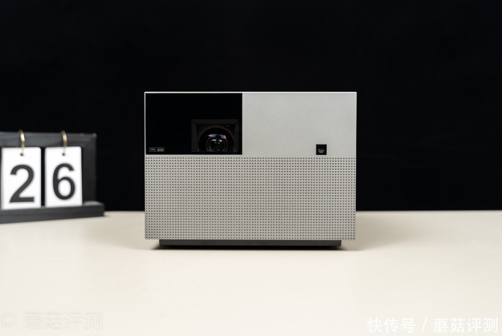 Vogue|轻松打造家庭影院,畅享极致影音体验、峰米Vogue Pro家用投影机 评测