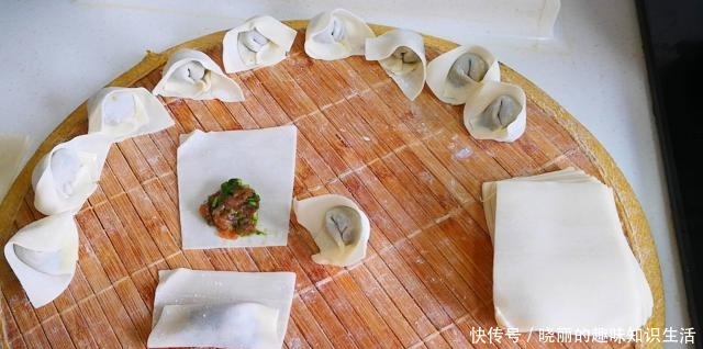 做法|做馄饨原来这么简单,不用买皮,自己调馅自己包,好吃更营养,香