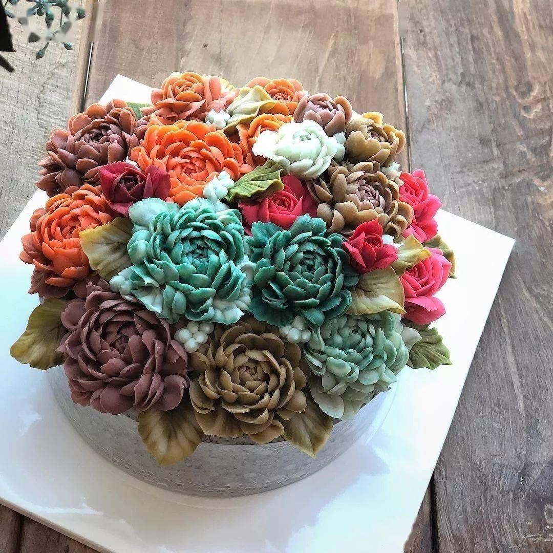 包袱蛋糕|脑洞太大韩国小姐姐晒神秘蛋糕,引百万粉丝每天催更太美了,每一张都让我流口水…