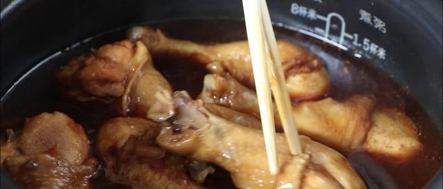 喜欢|最近超火的懒人鸡腿,电饭煲里一扔,出锅太香了,8个瞬间就扫光