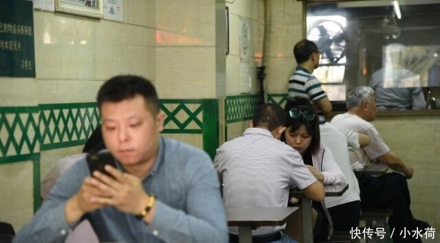 顾客|7旬老爷爷承继“百年老店”,每天仅卖30斤,顾客:最怕排不到